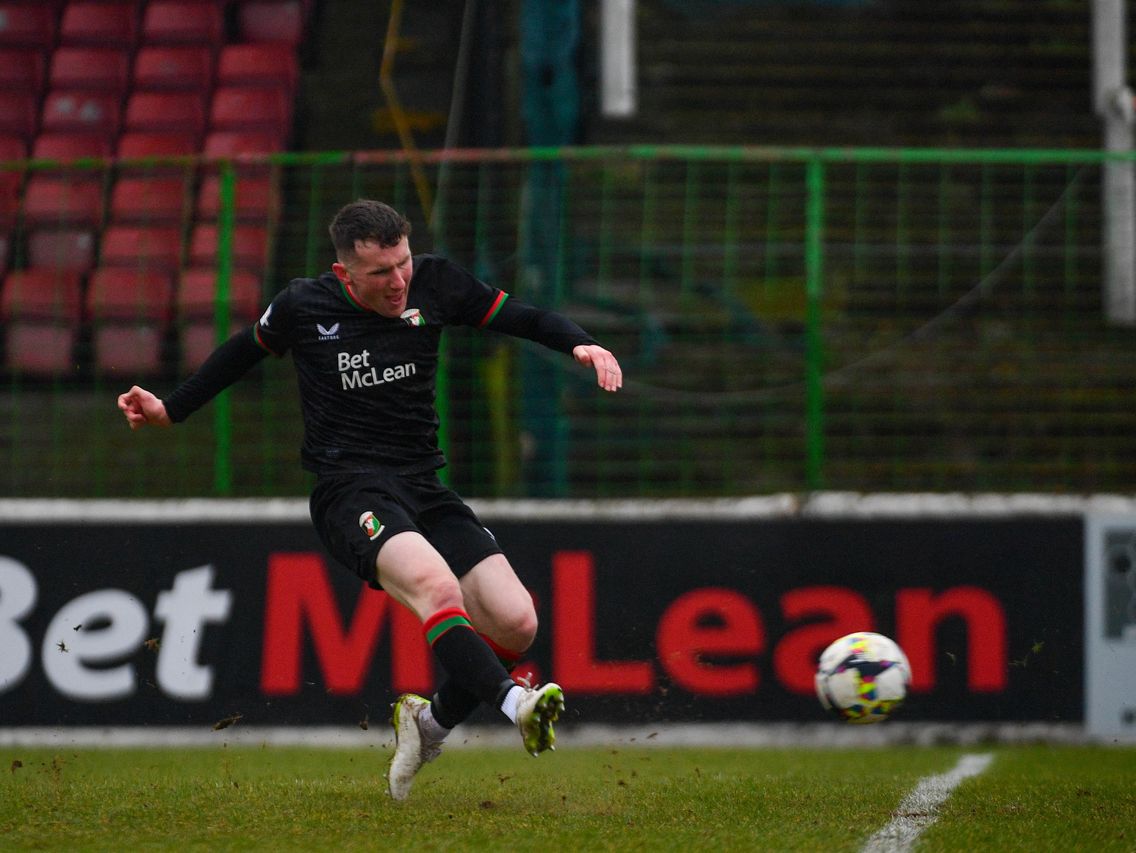 Irish League Glentoran Linfield: Bobby Burns believes doom and gloom ...