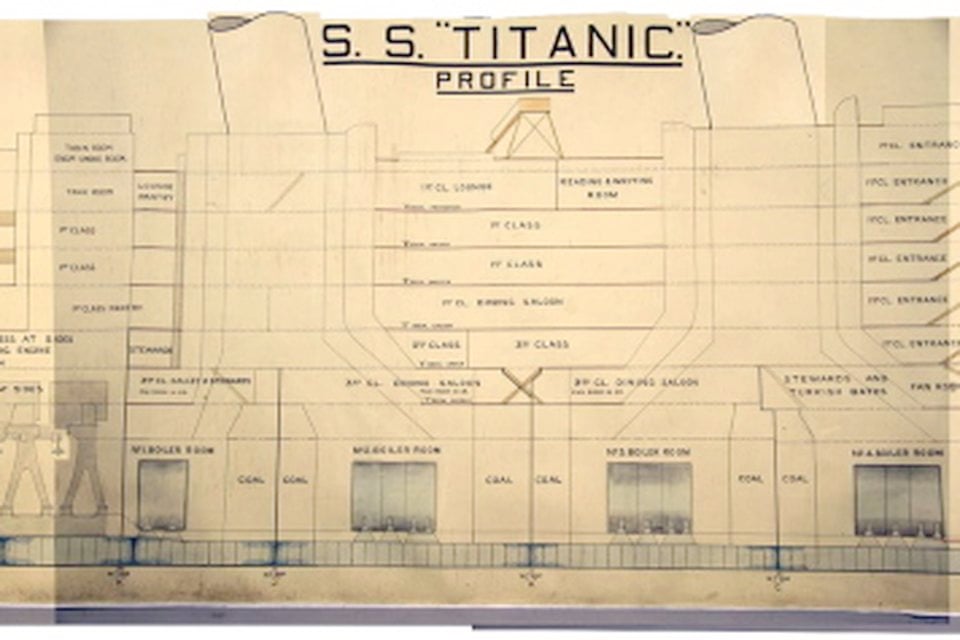 Titanic The Board Game 1998 Universal Games --NO Bellhop Tokens