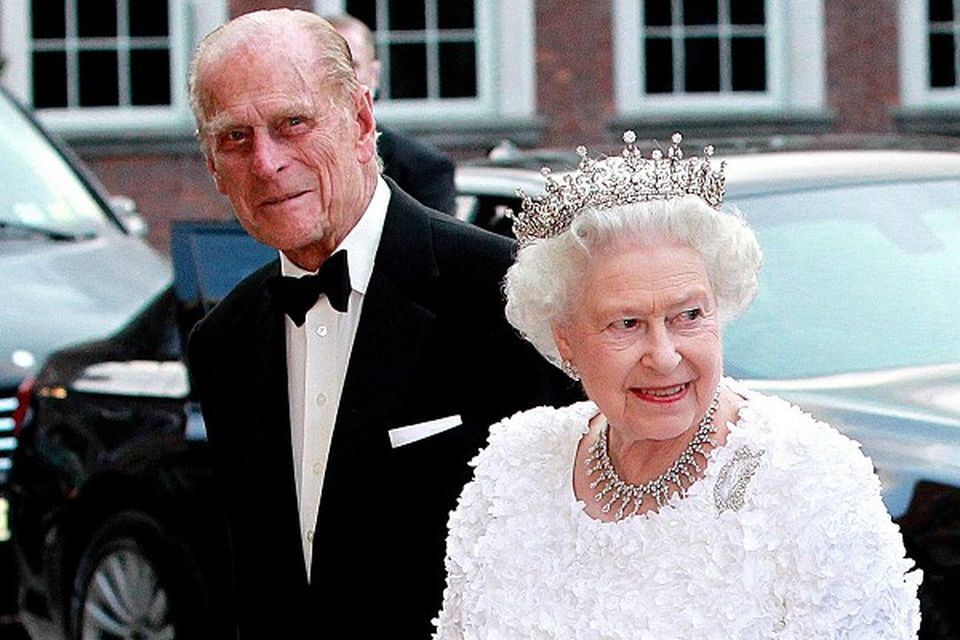 The British Queen and the Duke of Edinburgh arrive at Dublin Castle for a State dinner