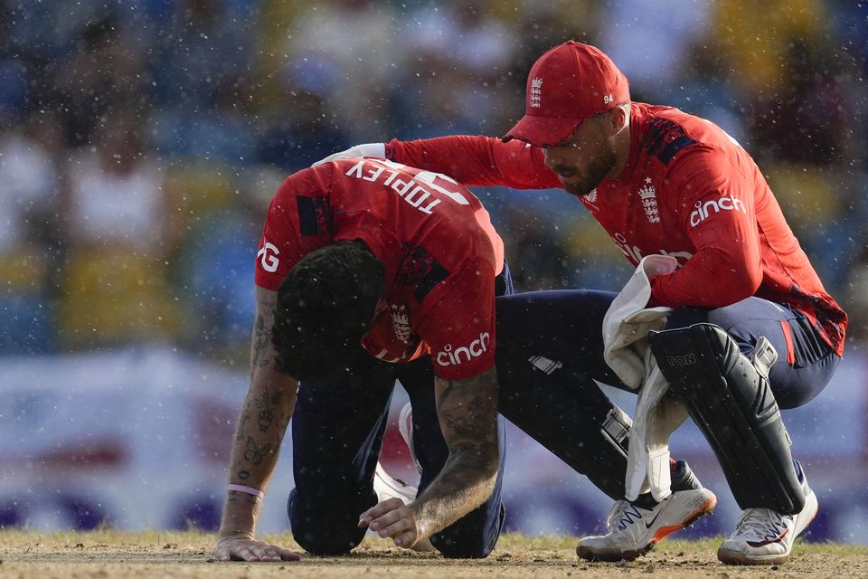 Reece Topley left the action through injury (Ricardo Mazalan/AP)