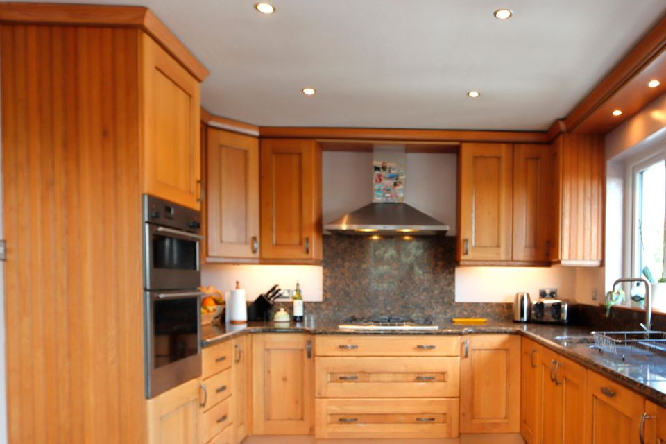 Fitted kitchen