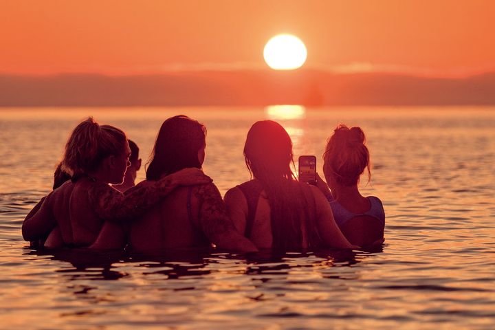 Why chilling together in a cold sea brings peace of mind and builds resilience