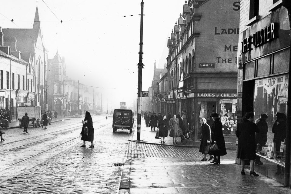 Shankill Road at Canmore St.looking citywards, Belfast.  17/11/1943
BELFAST TELEGRAPH COLLECTION/NMNI