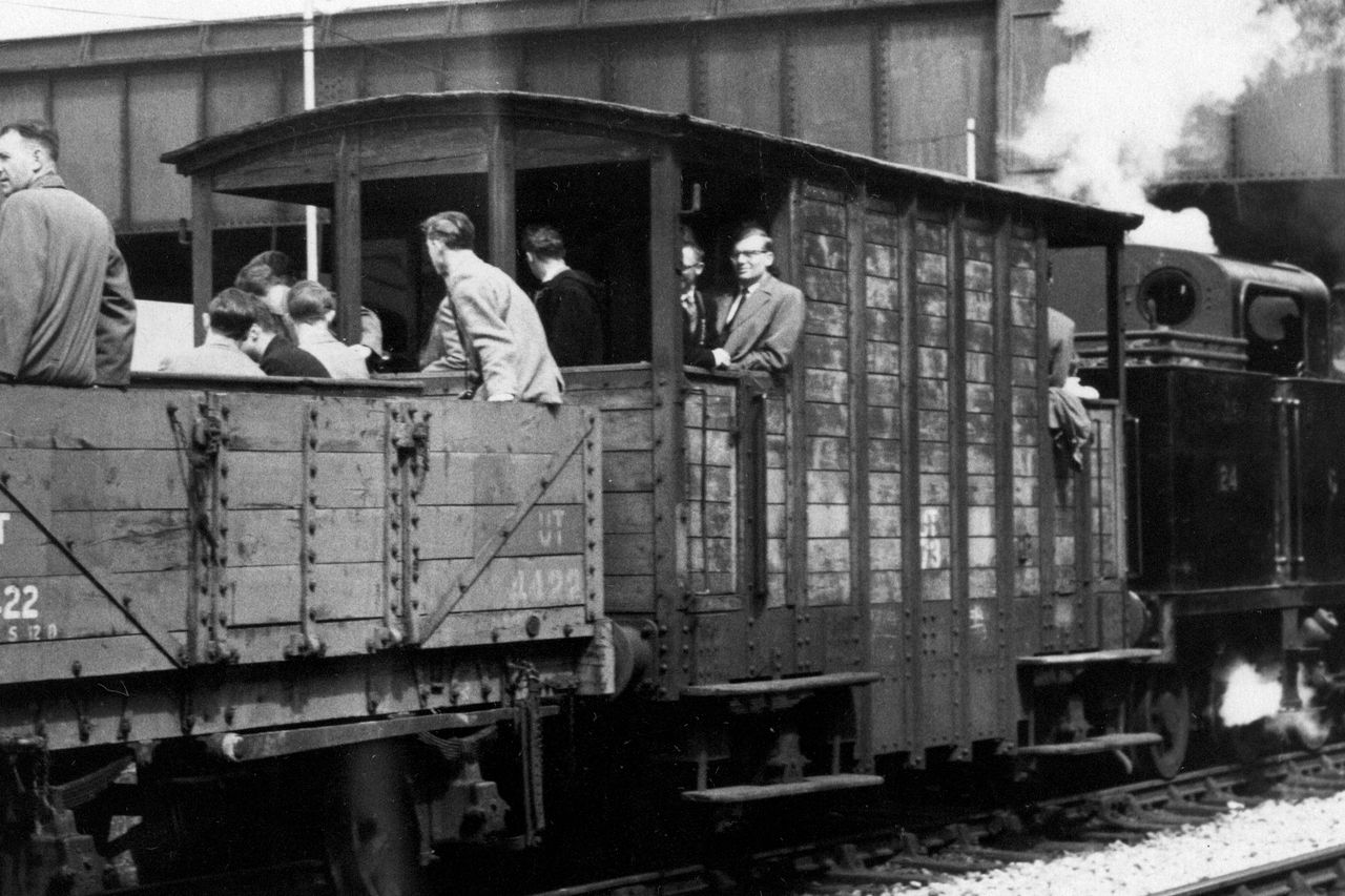 Historical Ulster: Steam Engines From The Belfast Telegraph Archives ...