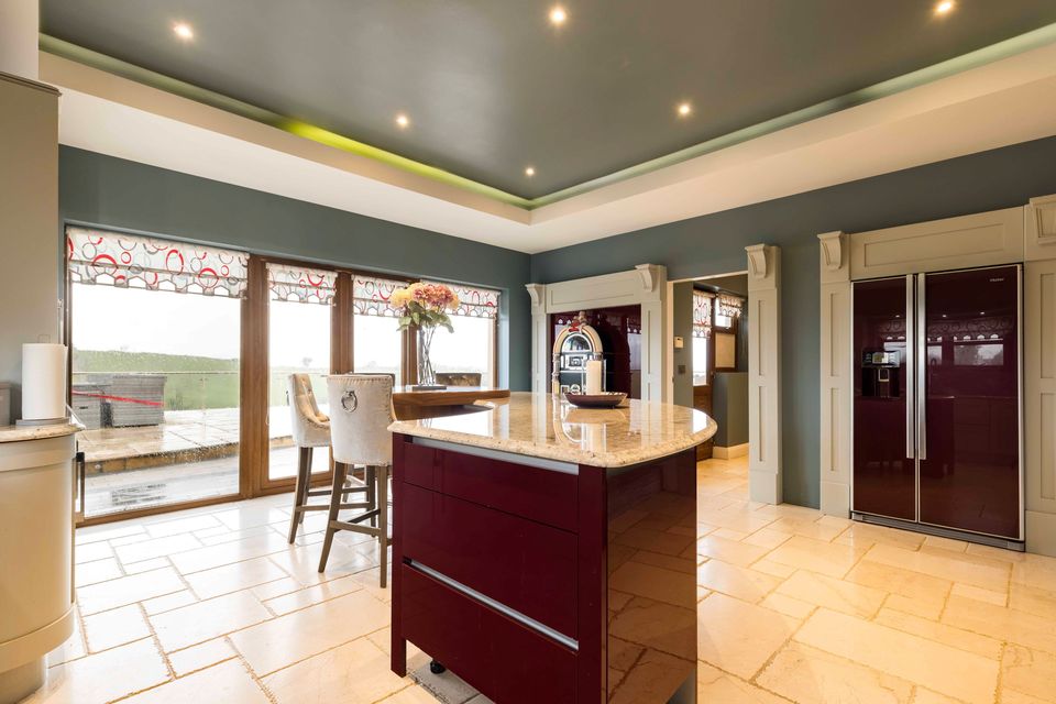 Kitchen and breakfast bar