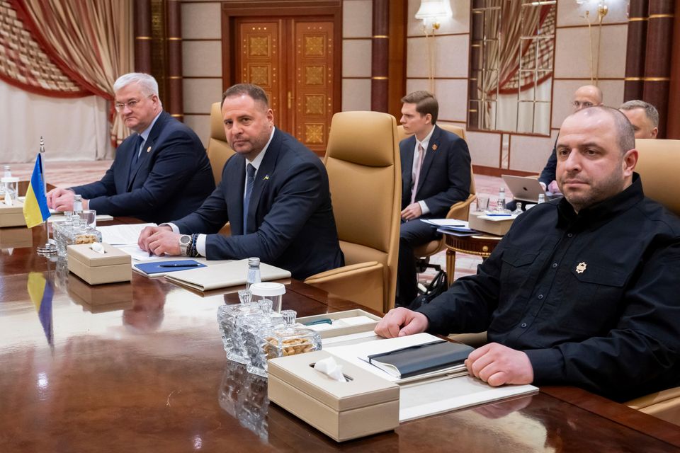 Ukrainian Foreign Minister Andrii Sybiha, Ukrainian Head of Presidential Office Andriy Yermak and Ukrainian Minister of Defence Rustem Umerovto during the meeting with US officials (Saul Loeb/Pool Photo via AP)