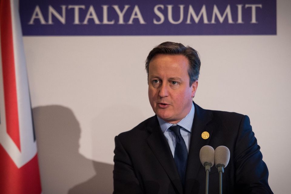 Security alert: man runs at British PM, David Cameron 
