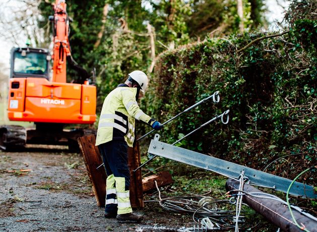 Storm Éowyn Northern Ireland: ver 400 people still without power as NIE says restoration efforts will draw to a close today