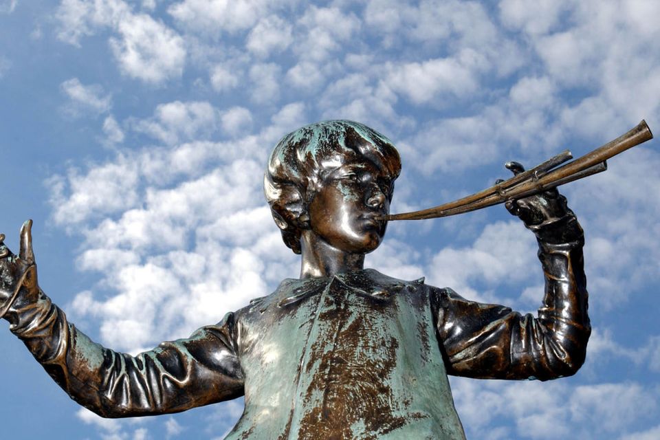 Medicinsk malpractice social Antage Peter Pan sculpture could fetch £30,000 at auction | BelfastTelegraph.co.uk