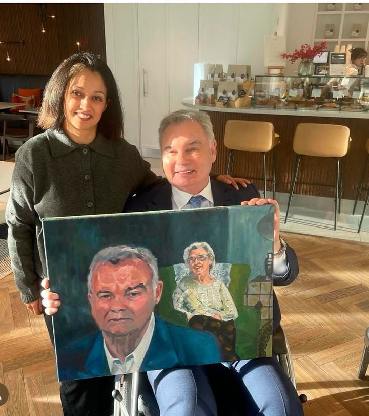 Eamonn Holmes ‘overwhelmed’ after being presented with portrait of him and late mum