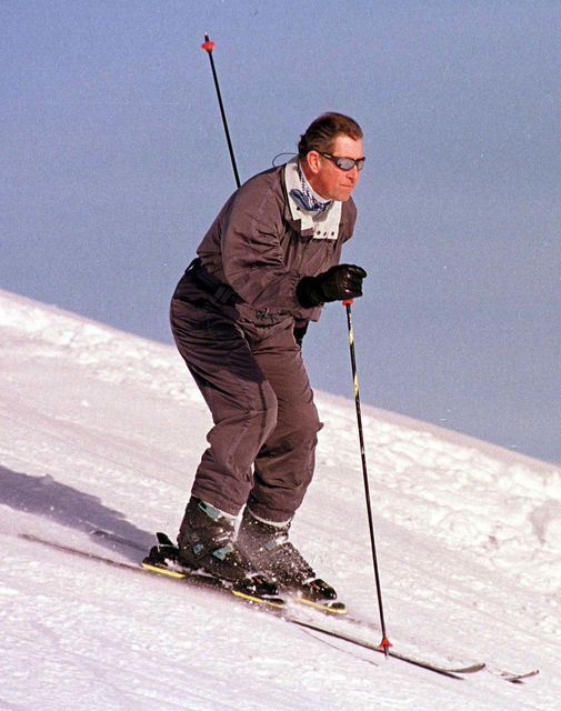 Charlesglides down the slopes in the Swiss Alps at Klosters in 1999 (John Stillwell/PA)