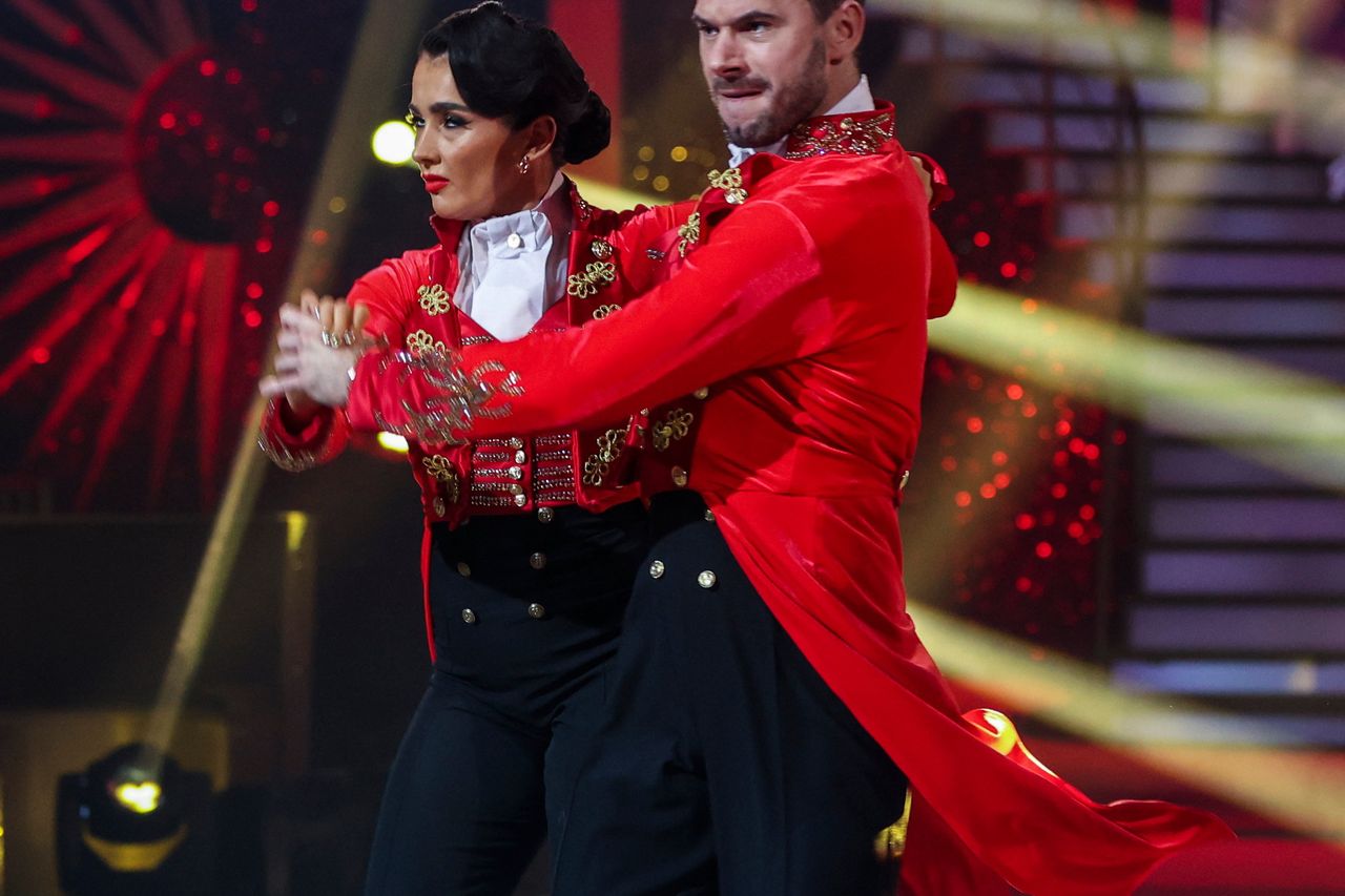 Derry singer Brooke Scullion secures semi-final spot in Dancing With The  Stars