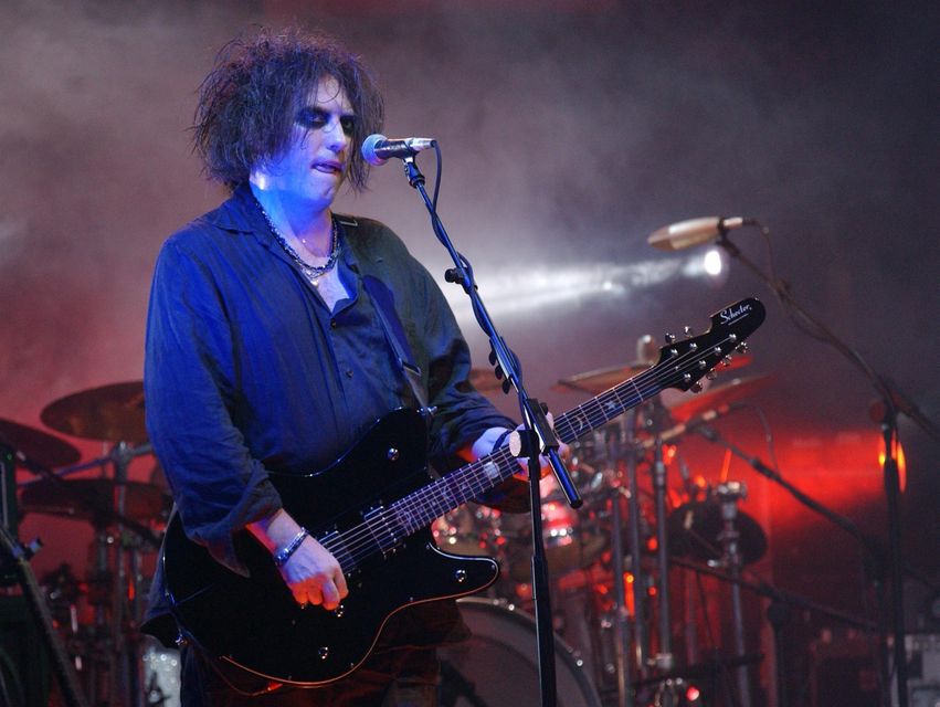 Robert Smith of The Cure performing on stage as part of the MTV Icon of 2004 tribute to the band (Yui Mok/PA)