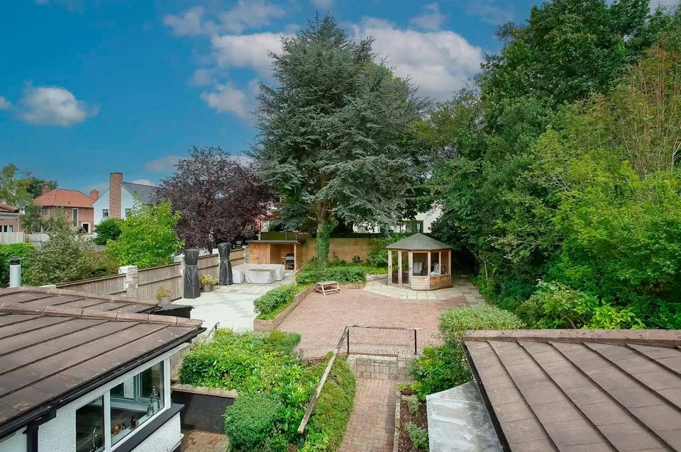 The outside patio and entertaining space