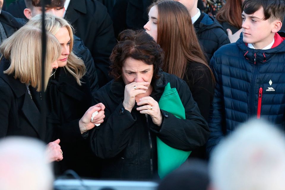 Bill Clinton urges leaders at Martin McGuinness funeral to finish his work, Martin McGuinness