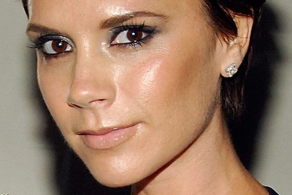 Victoria beckham on sale ear piercing