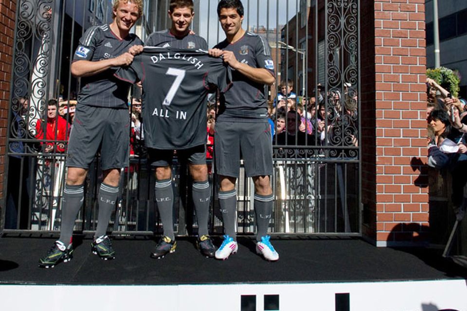 Liverpool stars Gerrard Suarez and Kuyt thrill Irish fans at