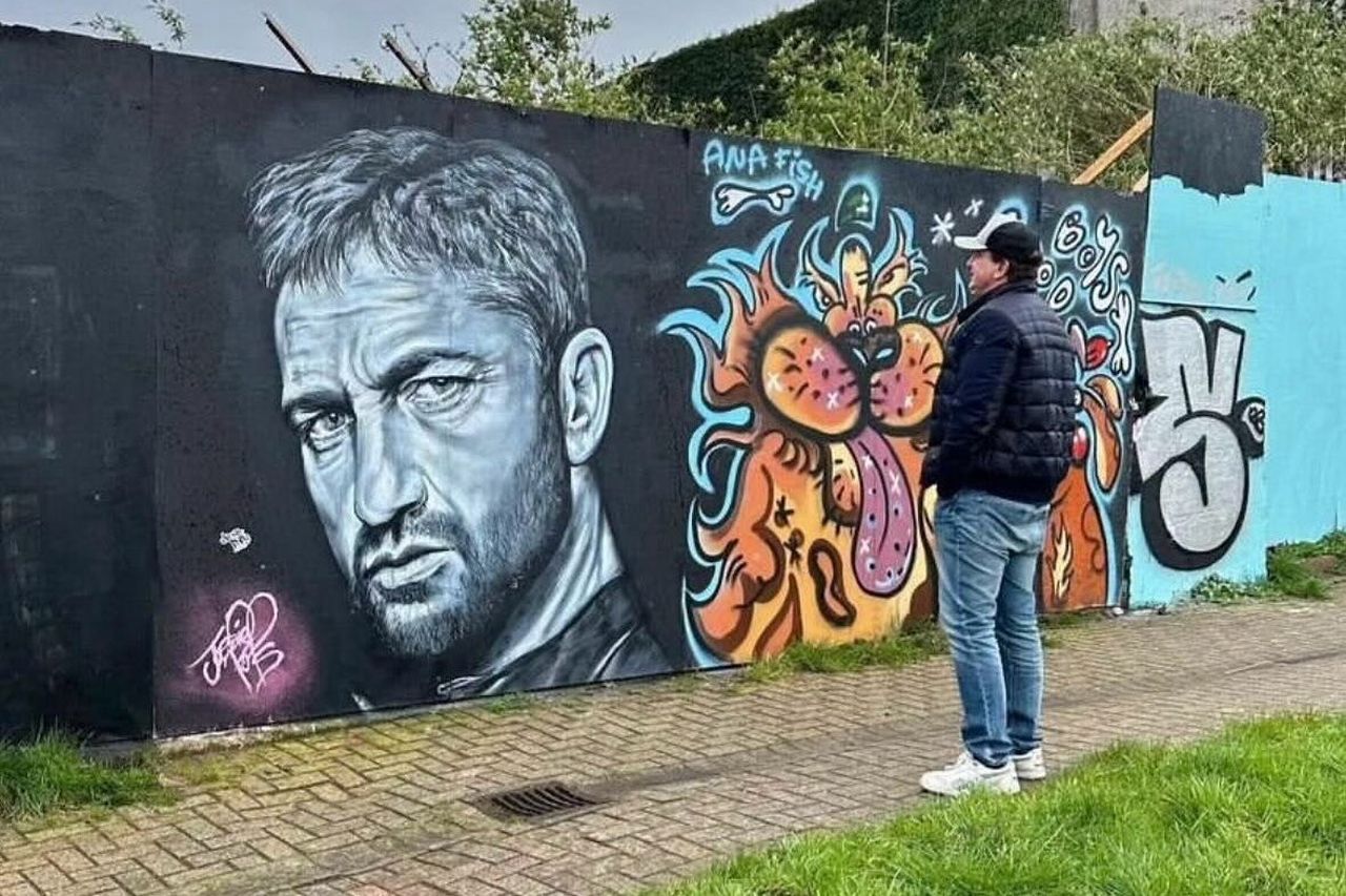 Gerard Butler ‘honoured’ After Visiting NI Artist’s Mural Of The ...