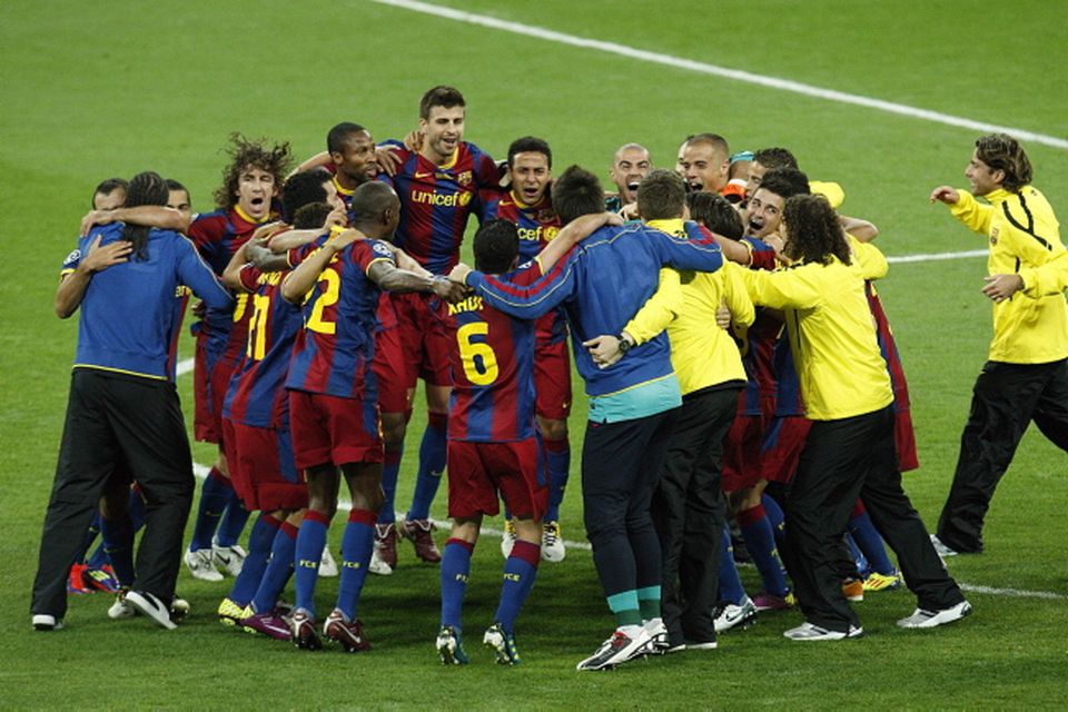 FC Barcelona News: 20 May 2011; Wembley Final Shirt Presented, De