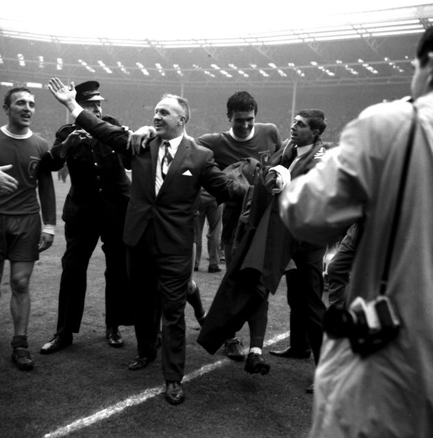 Yeats celebrates Liverpool’s first FA Cup win with manager Bill Shankly (PA)