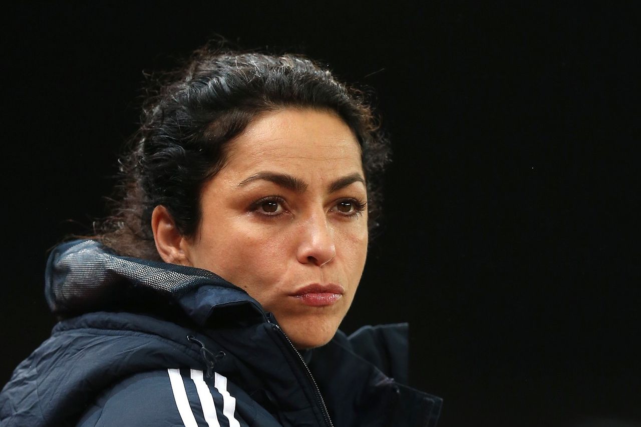 About Dr Eva Carneiro - Qualification & Experience