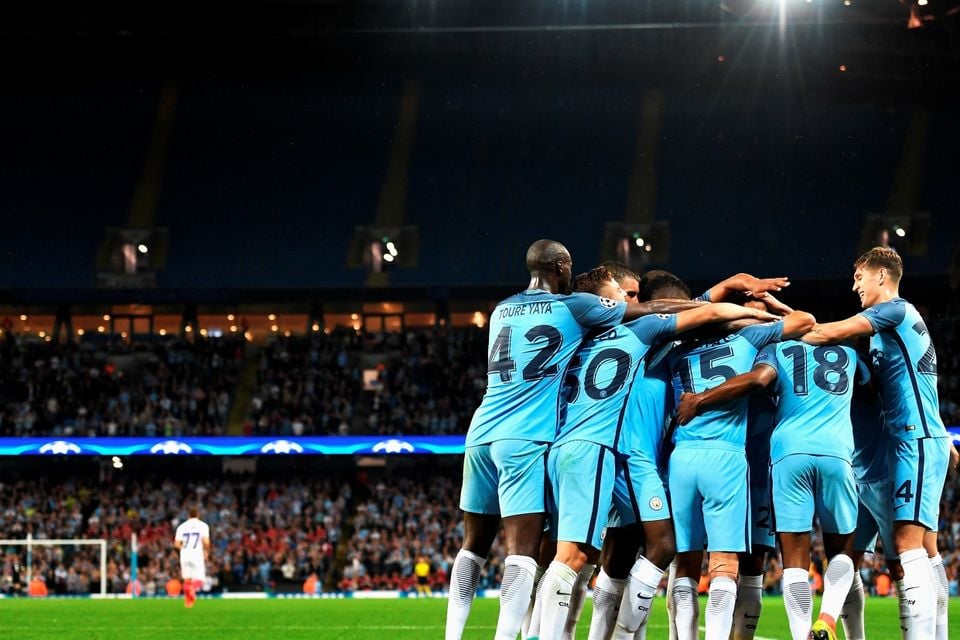 Manchester City 1-0 Steaua Bucuresti: Fans hail Joe Hart as Blues reach  Champions League group stage