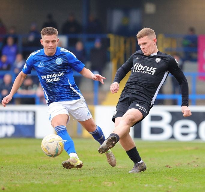 Glenavon's Jack Malone and Coleraine's Levi Ives 