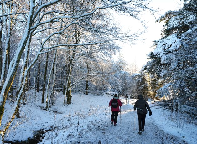 UK braced for heavy snow and freezing rain amid amber weather warnings