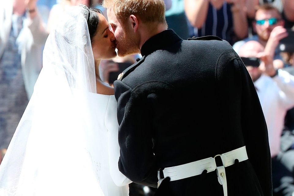 Meghan & Harry's Wedding Officiant Responds to Claims They Lied About When  They Got Married