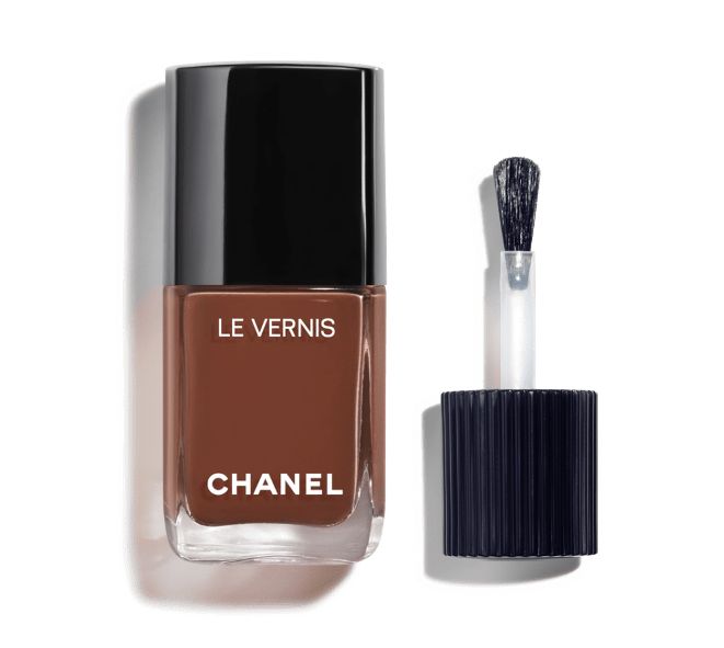 Chanel's Le Vernis Nail Colour in Faun