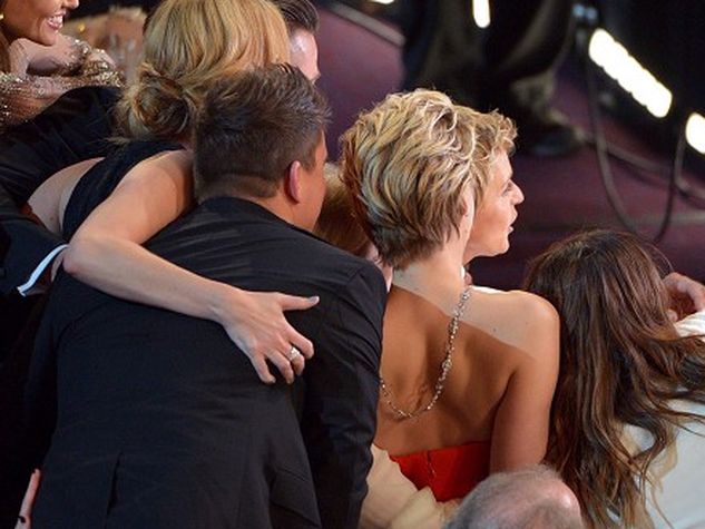 Ellen, Jennifer Lawrence, Julia Roberts, Brad Pitt, Angelina Jolie