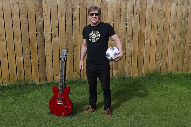 Ex-Northern Ireland international assembles band to release song celebrating George Best’s 78th birthday