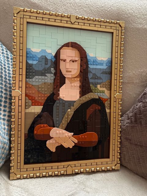 Lego version of the Mona Lisa