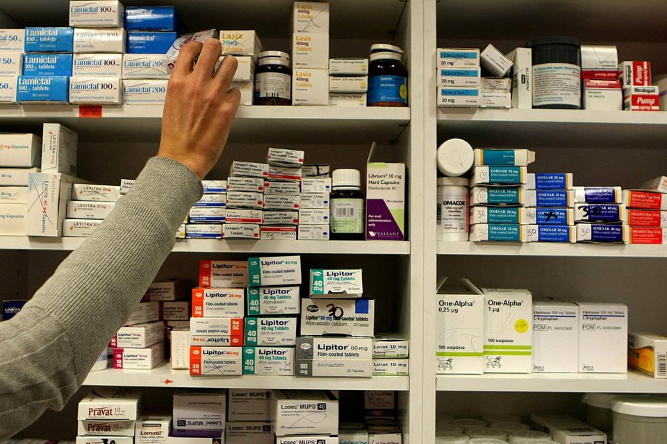 The Government and 38 pharmaceutical firms made a four-year deal which will save 785 million euro on the state's annual drugs bills