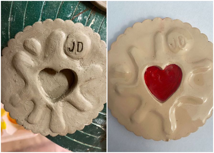 Ms Tomlinson’s Jammie Dodger coaster before and after being painted (Hayley Tomlinson/@clayleybyhayley/PA)