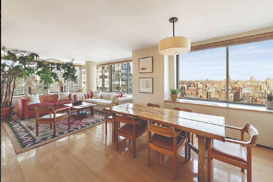 Inside the actor's apartment which is now up for sale