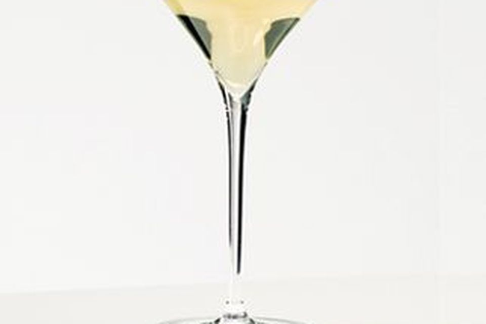 Single-Serve Takeaway Wine Glasses Intoxicate Britain