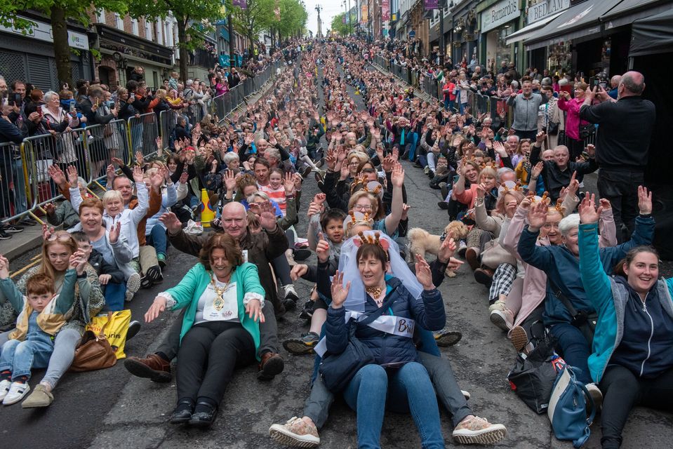 The challenge brought just under 2,000 people to Derry's Shipquay Street (Picture by Martin McKeown)