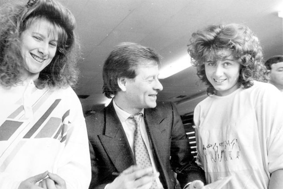 Alex Higgins.  Snooker Legend.  Snooker star Alex Higgins signs autographs for twins Brenda (left) and Geraldine Brammled at the press conference to announce the details of the Irish Professional Snooker Championship, which will be held in the Antrim Forum from February 9-12.  (1988)
