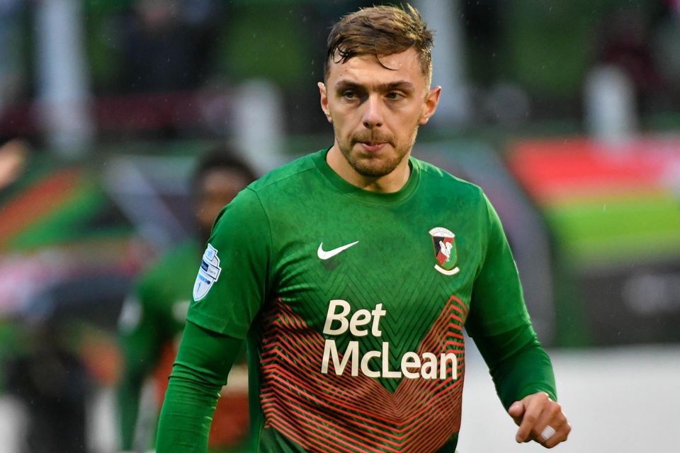 Robbie McDaid edges closer to Linfield switch as Glentoran force ...