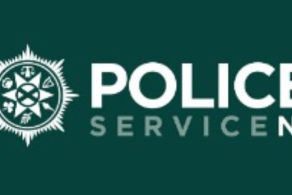 Police chief in U-turn over new PSNI badge without words 'Northern ...