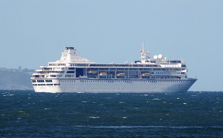 Cruise delays continue as stranded ship lingers off NI coast for third day