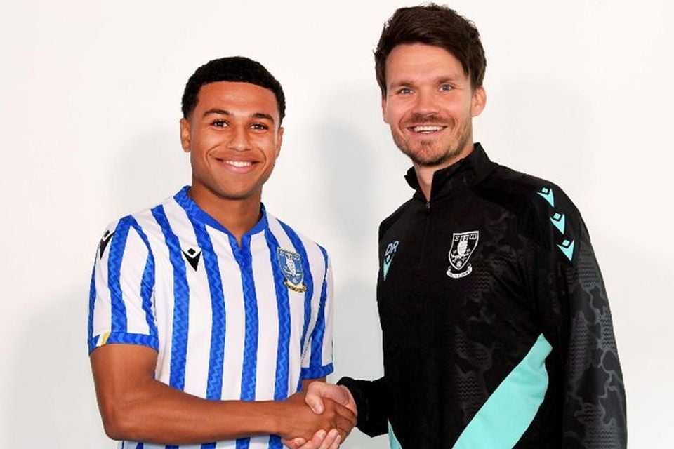 Northern Ireland midfielder Shea Charles has signed for Sheffield Wednesday