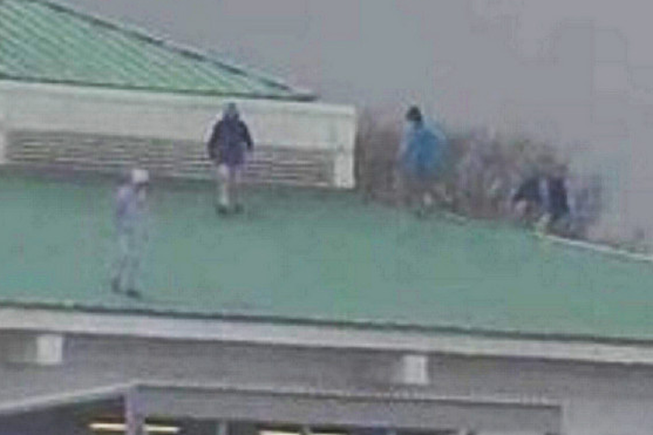 Dicing with death... shock images of kids on hospital roof in Belfast Royal  hospital | BelfastTelegraph.co.uk