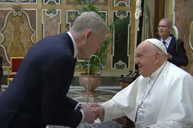 Patrick Kielty meets the Pope in audience to celebrate ‘precious gift’ of comedians