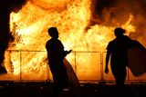 thumbnail: Press Eye - Belfast - Northern Ireland - 11th July  2018 

General view of the Hope Street bonfire at Sandy Row in South Belfast.

It comes after the PSNI issued a notice informing the public that paramilitaries intend to orchestrate serious disorder against police officers on the Eleventh night.

Photo by Kelvin Boyes / Press Eye.