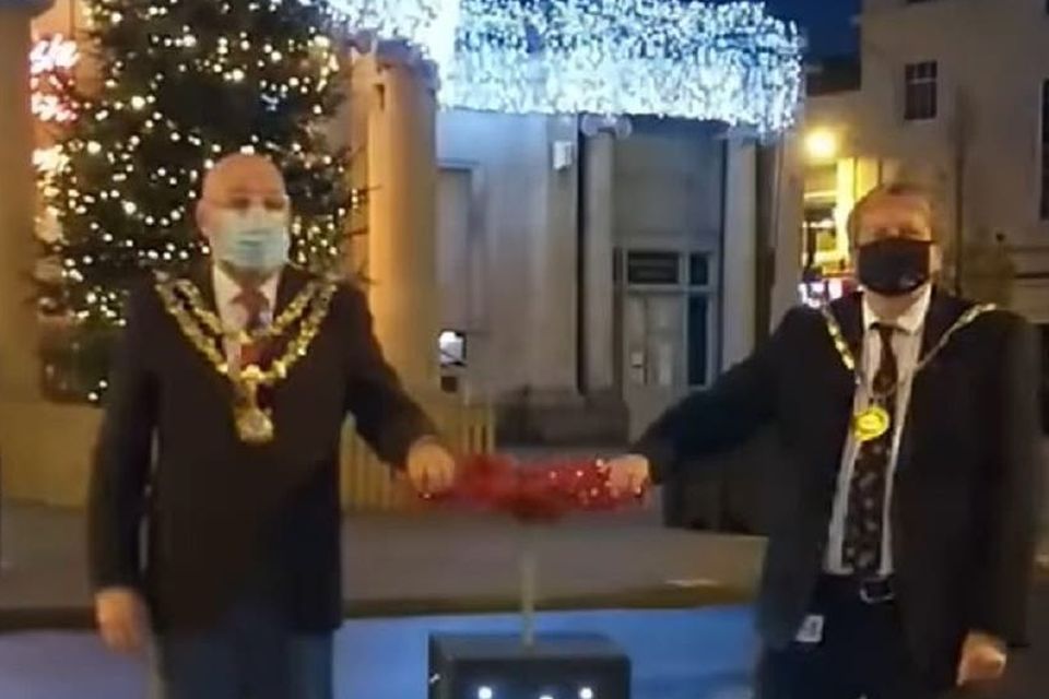 Christmas lights switchon gaffe takes by storm