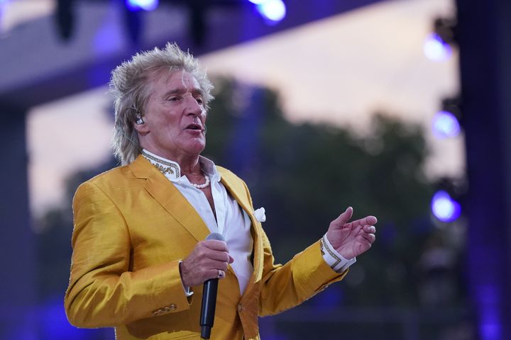 Sir Rod Stewart extends Las Vegas residency with 2025 encore shows