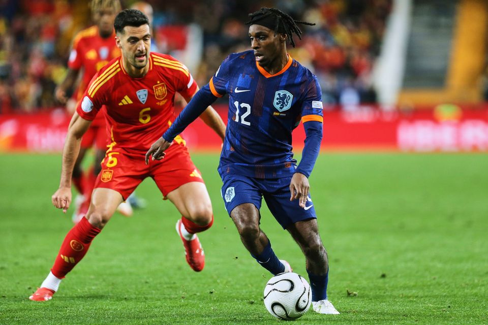 Jeremie Frimpong des Pays-Bas en action pour la forêt de Nottingham